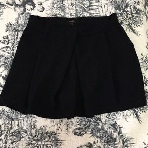 On twelfth dress shorts draped with pockets black size medium